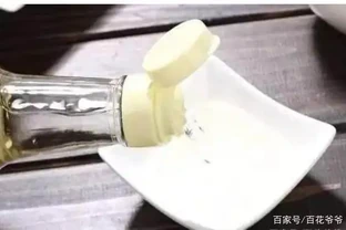 它才是養花「神仙水」，澆水時兌一點，腐根黃葉全搞定！