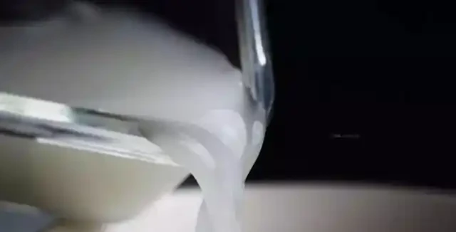 淘米水直接澆水?別被忽悠了,沒用對變成「毒水」,澆啥死啥