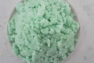 用硫酸亞鐵養花，對了是「寶」，錯了花卉變「枯草」，請慎重