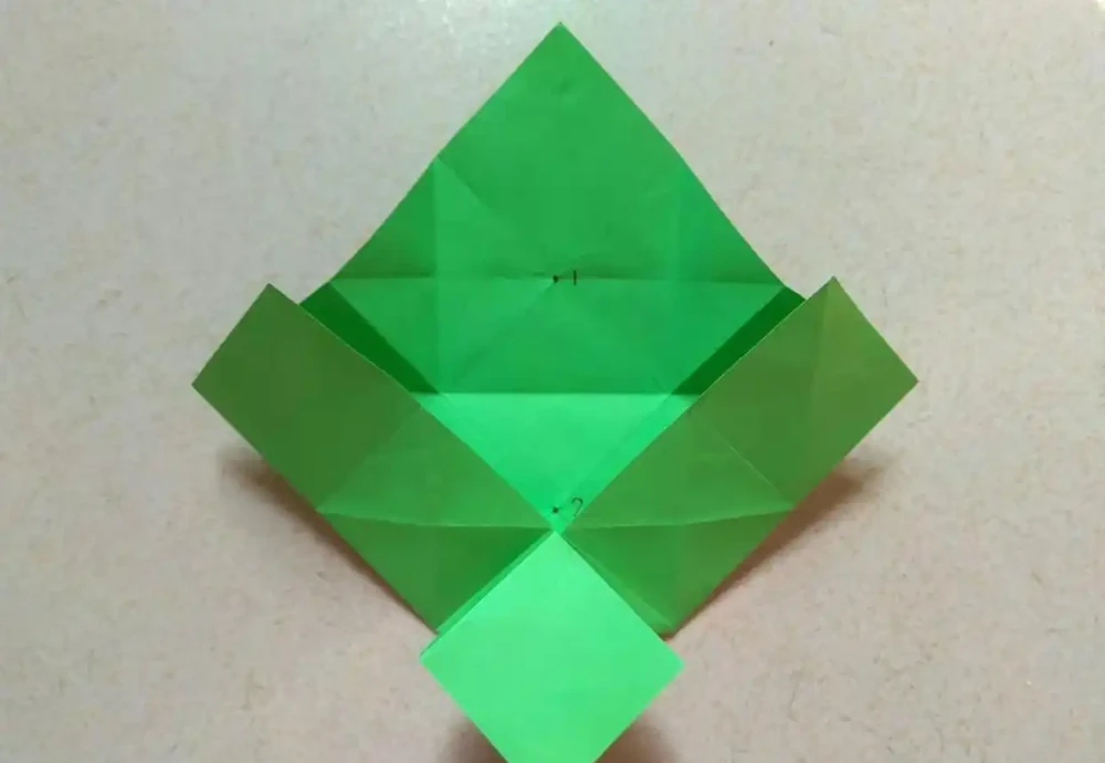 手工摺紙:用一張紙就能折玫瑰花葉子,關鍵是成品還這麼形象逼真