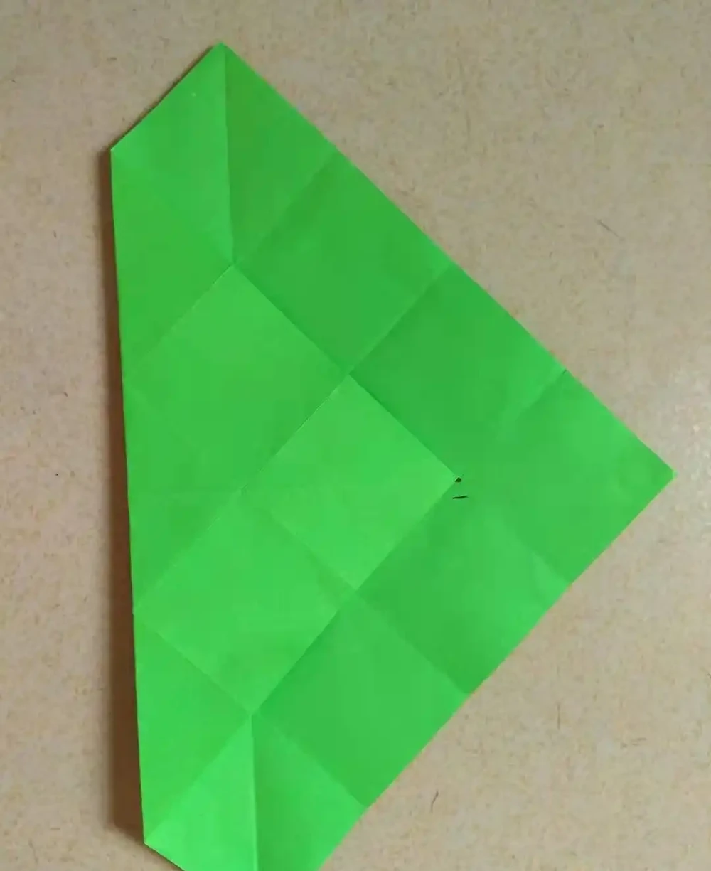 手工摺紙:用一張紙就能折玫瑰花葉子,關鍵是成品還這麼形象逼真