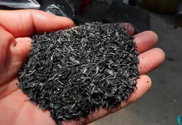 雪鐵芋最喜歡1種肥,用好新芽成對冒,長成一盆「錢串」樹