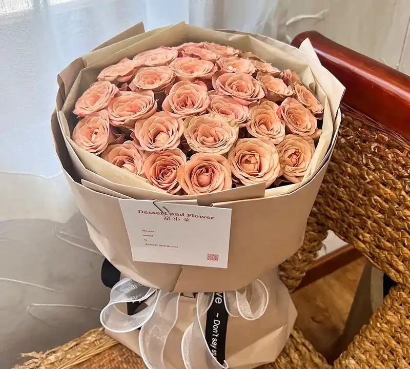 卡布奇諾玫瑰花束,溫潤絲滑