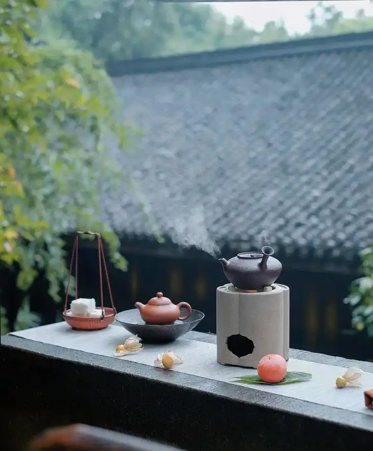 院子不必大,能盛放四季就好