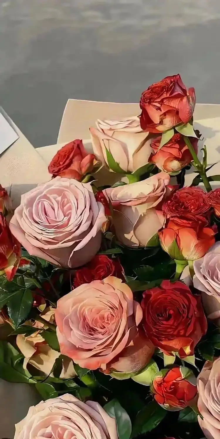 浪漫的玫瑰花束桌布