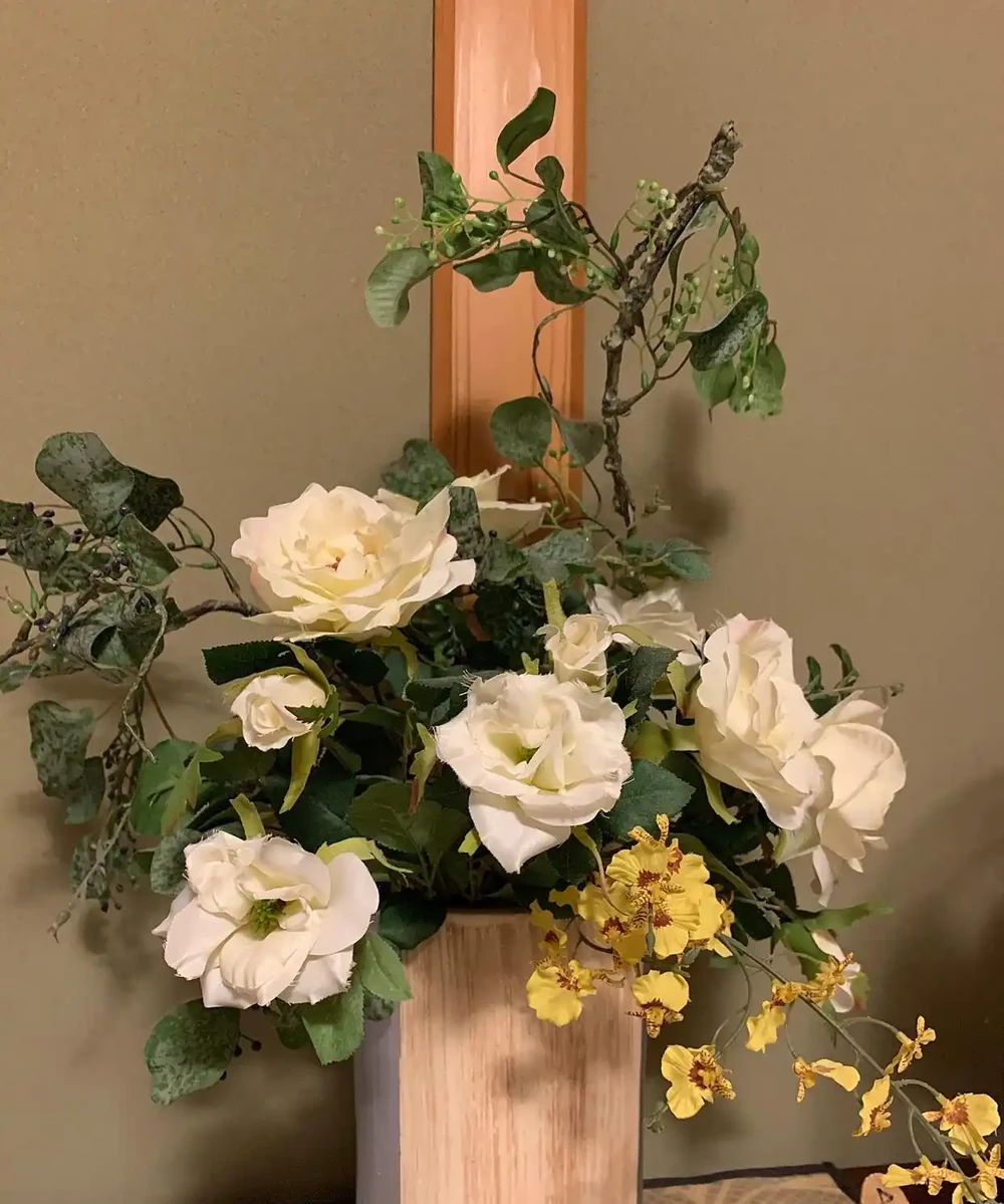 玫瑰插水幾天就蔫?做好 3 步,開花期能延長一倍