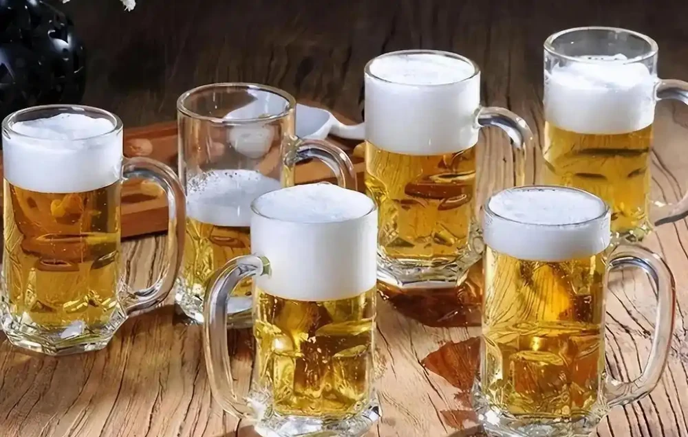 黃金葛最愛的「神仙水」,竟然是它!兩週喂一杯,葉子巴掌大,翠綠滿盆攔不住!