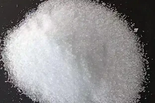 養花用磷酸二氫鉀，方法不對白搭！根系發達灌根，根系弱的噴葉，催花效果翻倍