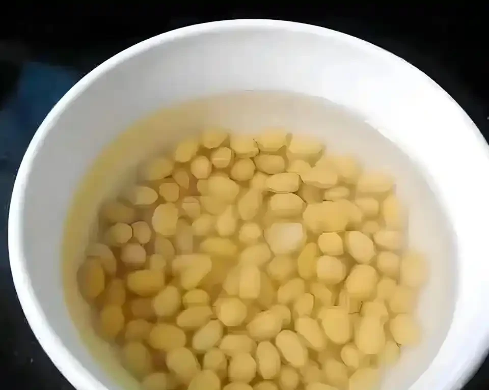 這五種酸溜溜的臭水,種菜要經常喂,不腐根不黃葉果實還很大,出苗又快又整齊,學會了就是賺了