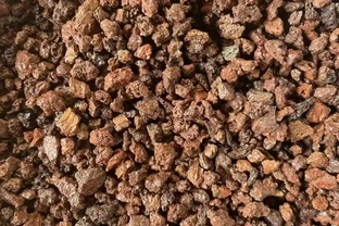 火山石別再亂買了！顏色粒徑產地搭配全攻略
